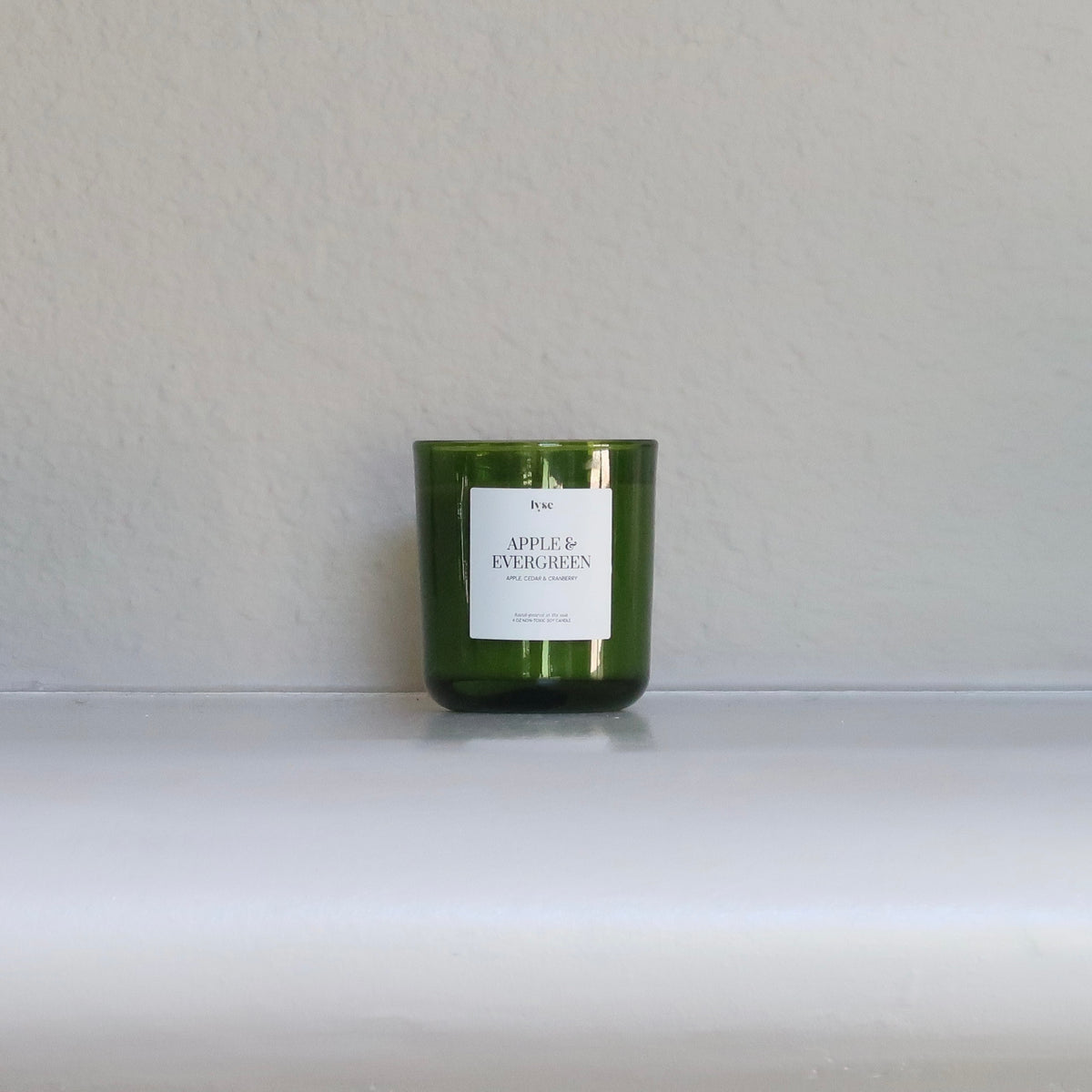 APPLE & EVERGREEN